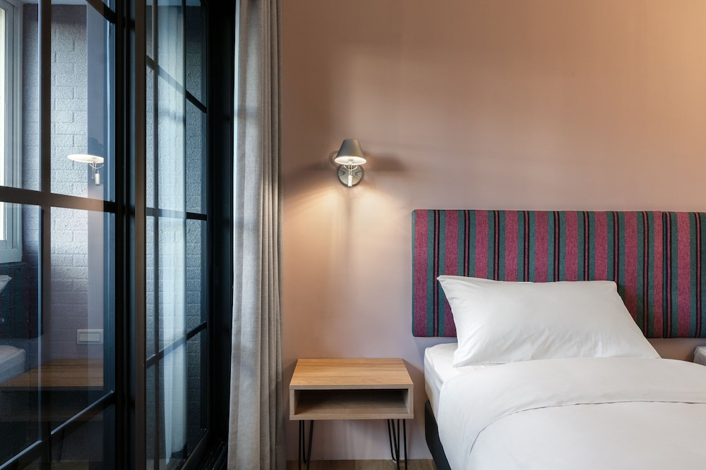River Inn Kenting 37/48