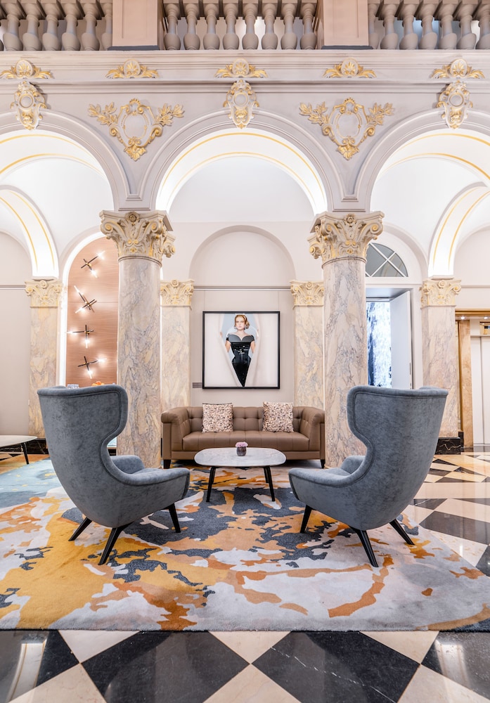 THE RITZ-CARLTON HOTEL DE LA PAIX GENEVA 42/45