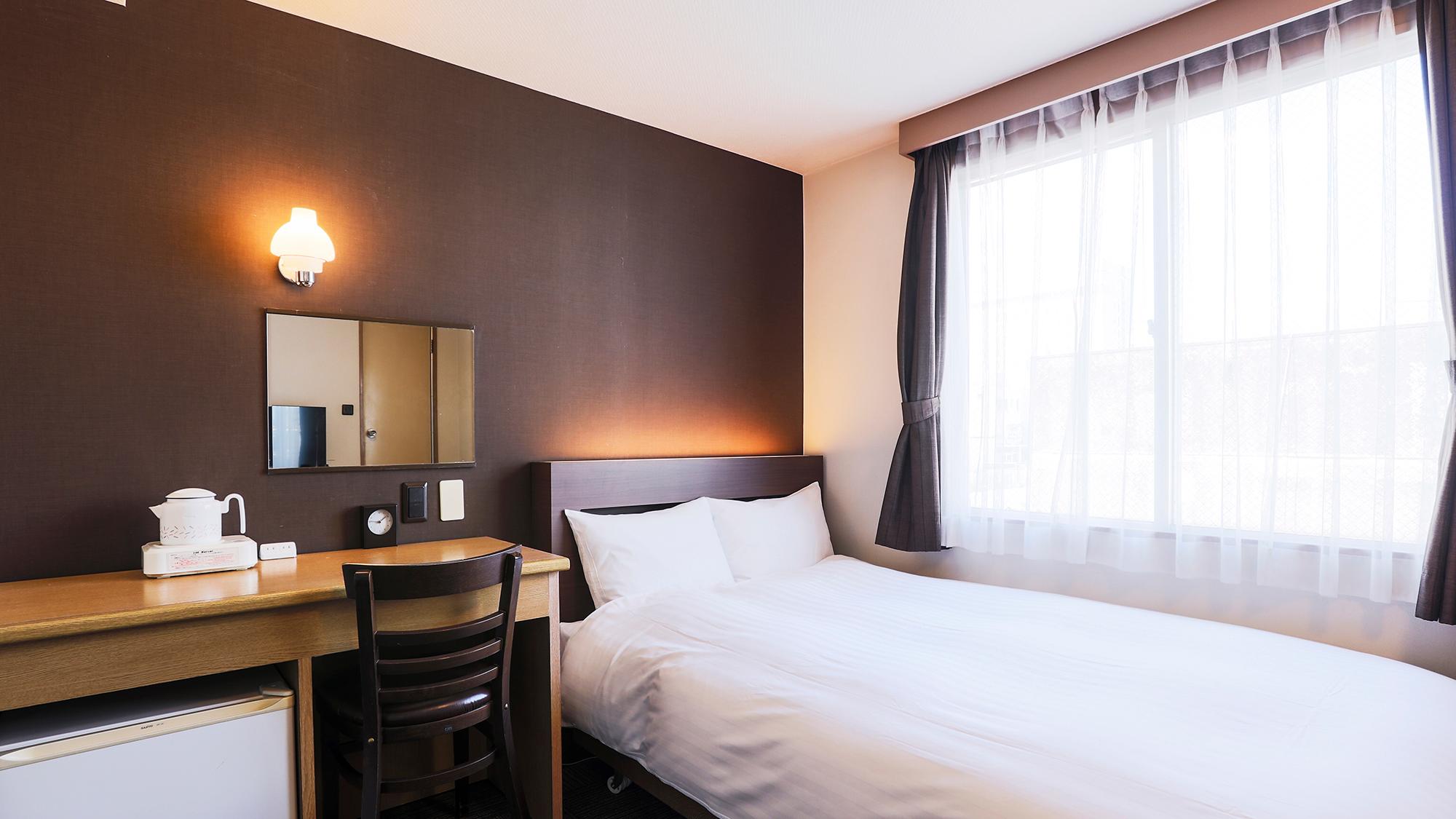 Semi Room, Standard, Semi Double Bed, Smoking
