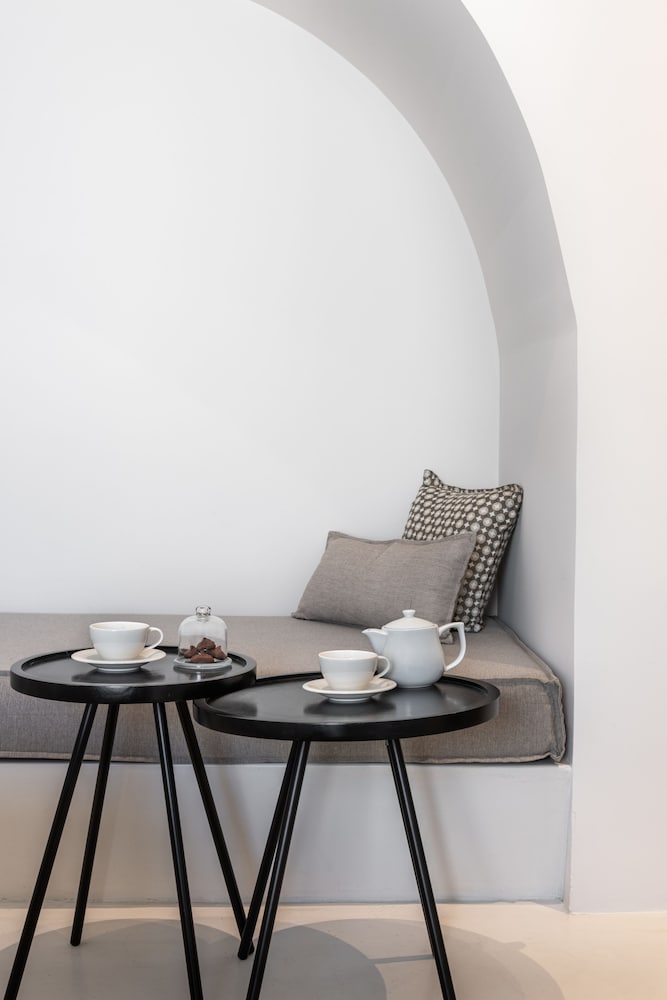 Akra Suites & Spa 10/50