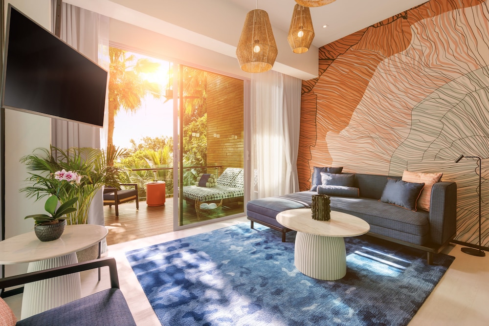 Wyndham Grand Phuket Kalim Bay 62/74