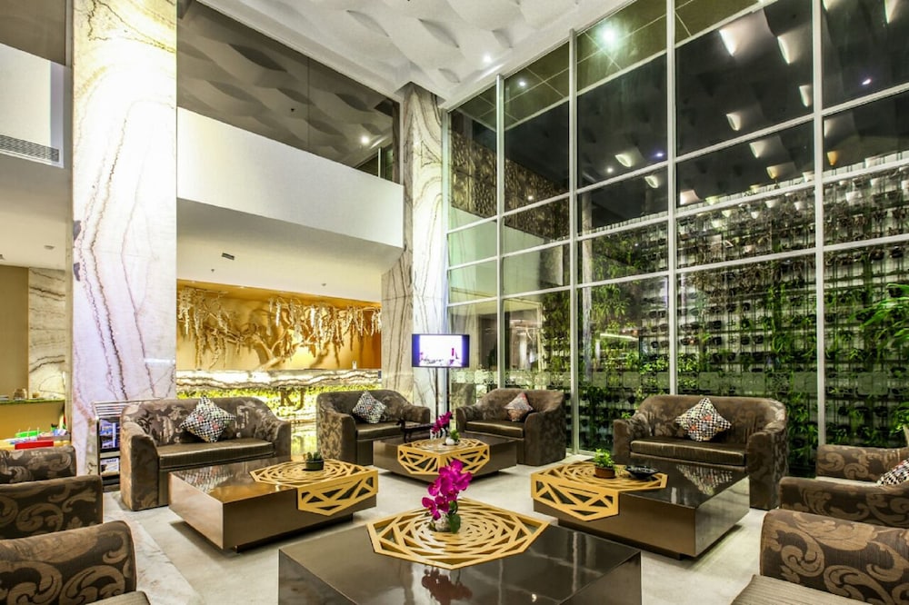 Kj Hotel 26/37