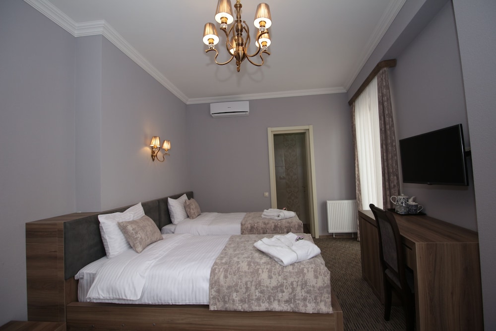 SUPERIOR, TWIN BEDS