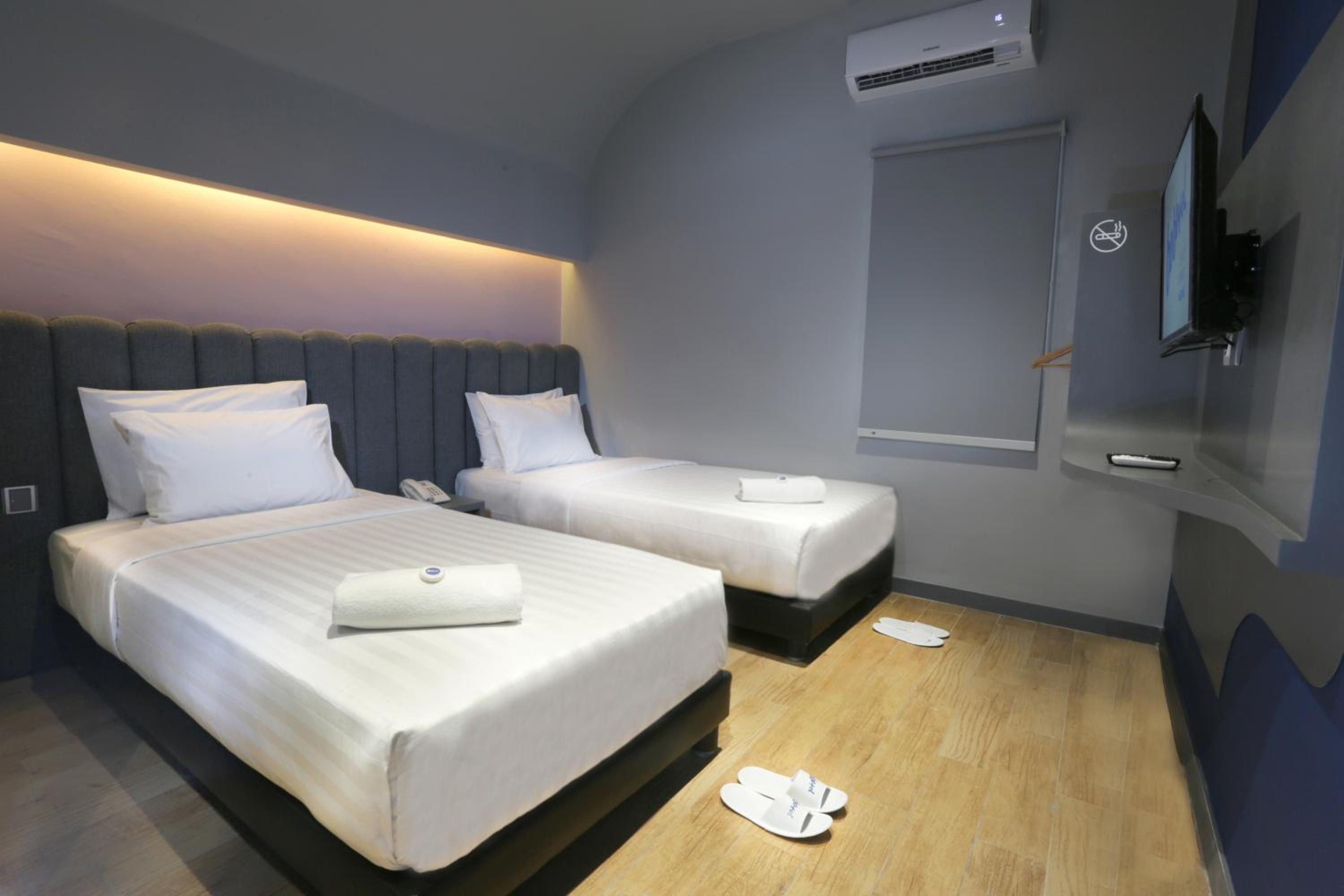 Bobotel Gatot Subroto Medan 8/23