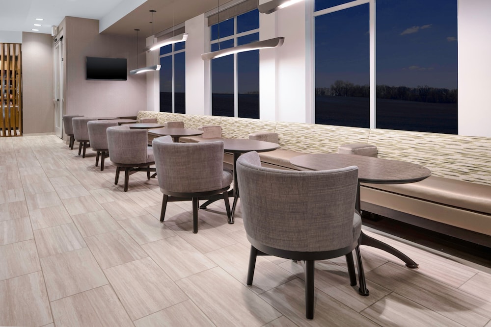 SpringHill Suites by Marriott Charlotte Airport Lake Pointe 13/16