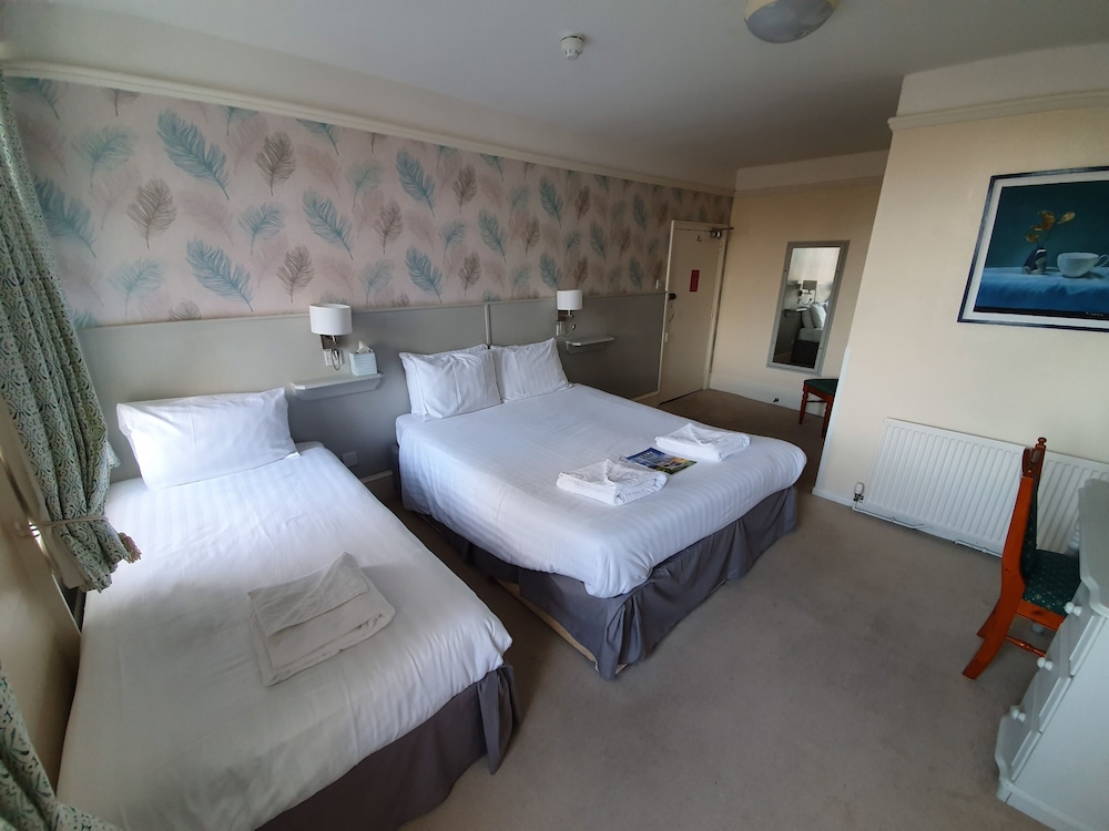 The Alexandra Hotel 12/71