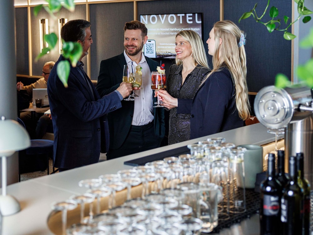 Novotel Hamburg Central Station 8/50