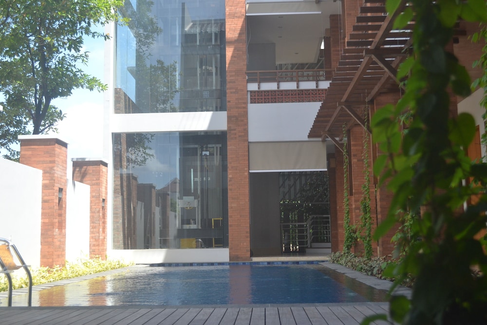 Hotel Parangraja 10/61