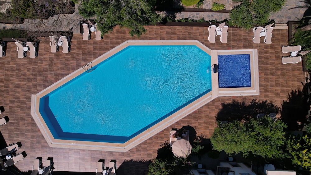 Flora Bodrum Hotel 35/63