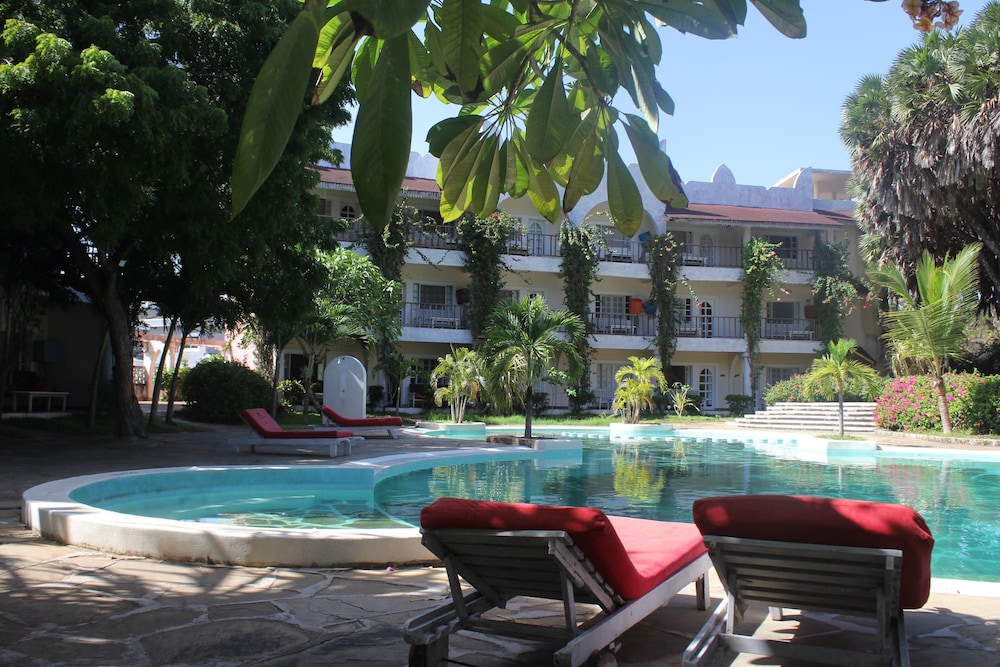 Lily Palm Resort 40/41