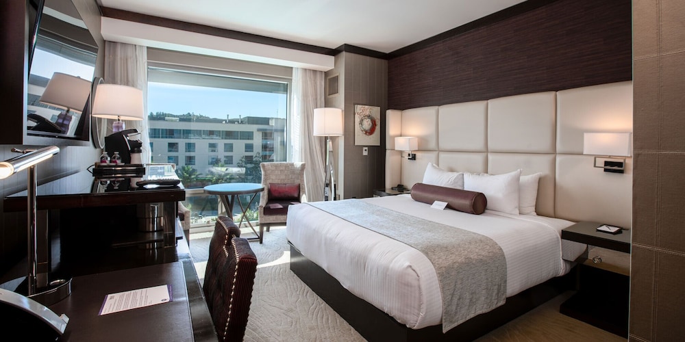 Viejas Casino Resort 15/50