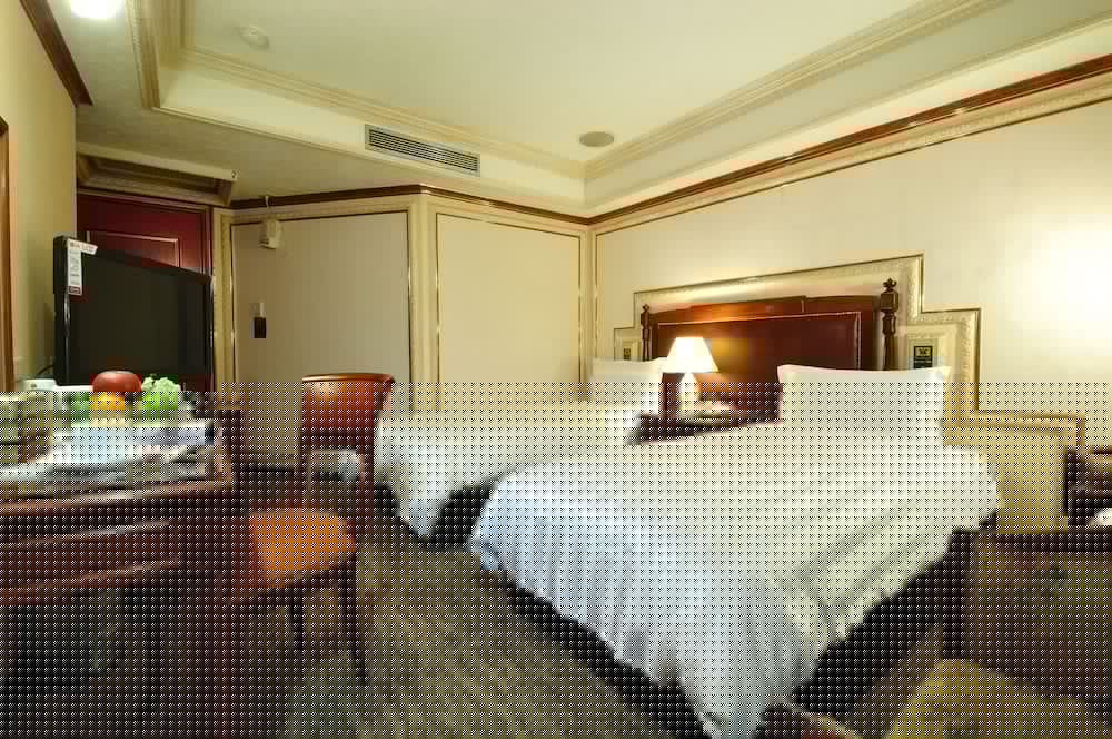 Barons Hotel 25/43