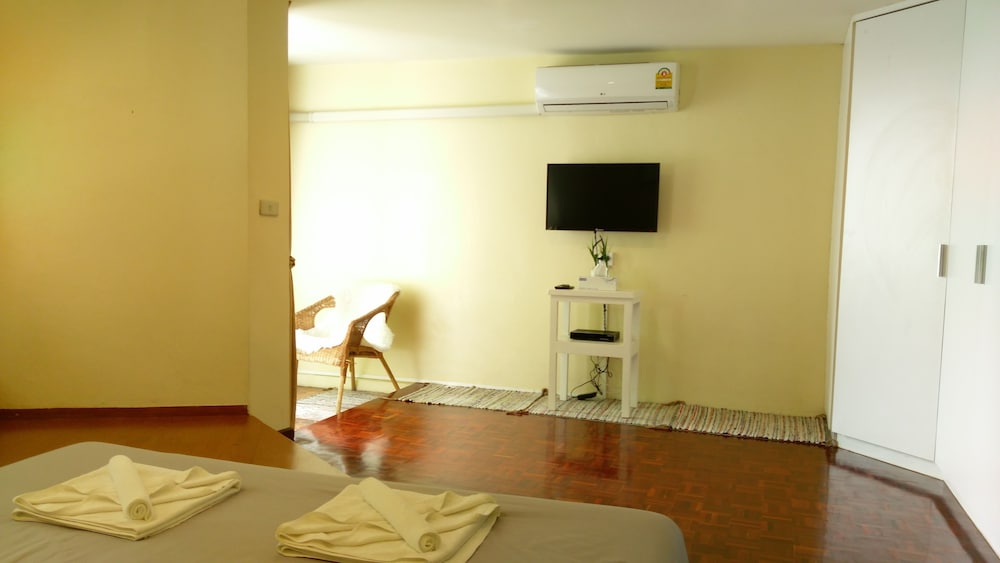 Hostel 16 20/72