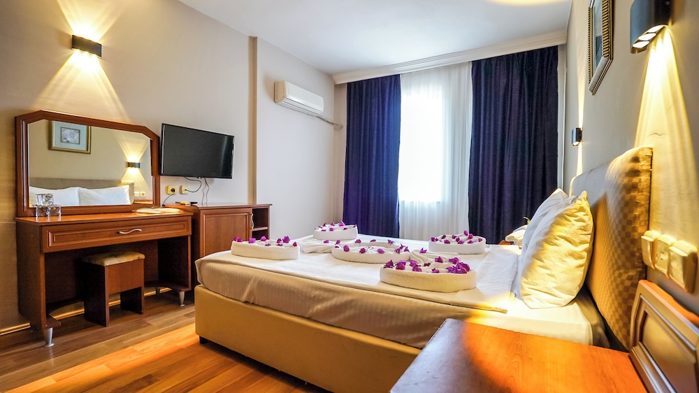 Nex Royal Beach Hotel 13/41