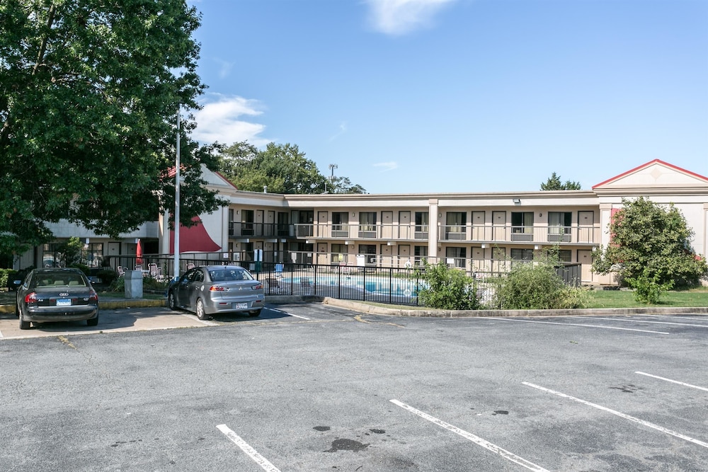 Americas Best Value Inn Edgewood 30/35