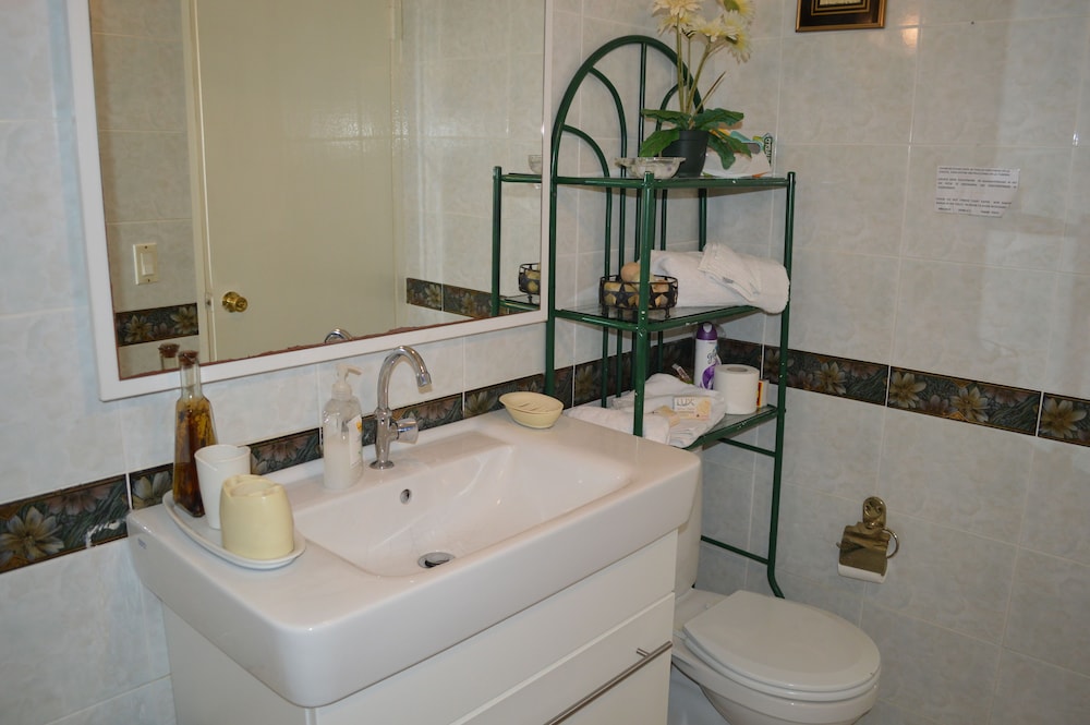 Adonai Hotel Boutique Bed And Breakfast 87/93