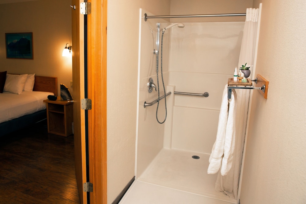 Timbers Motel Travelodge by Wyndham Bigfork 13/28