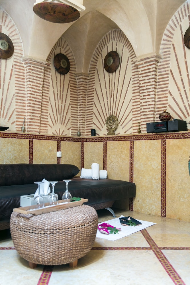 Lodge K Hôtel &amp; Spa 11/77