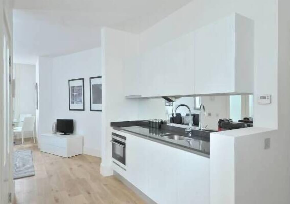 Destiny Scotland - St. Andrew Square Apartments 3/50