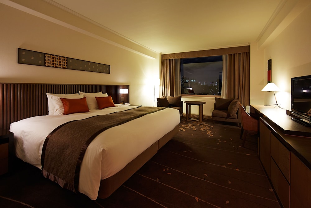 Deluxe, King Bed, Sauna, High Floor
