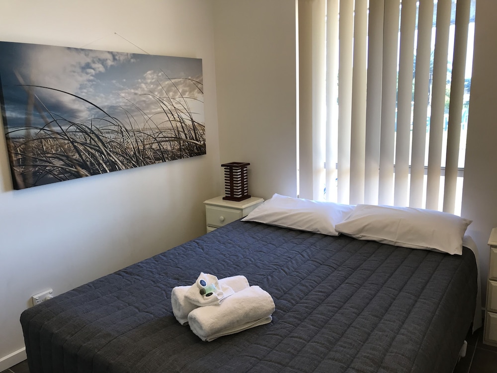 Robetown Motor Inn And Apartments 31/80