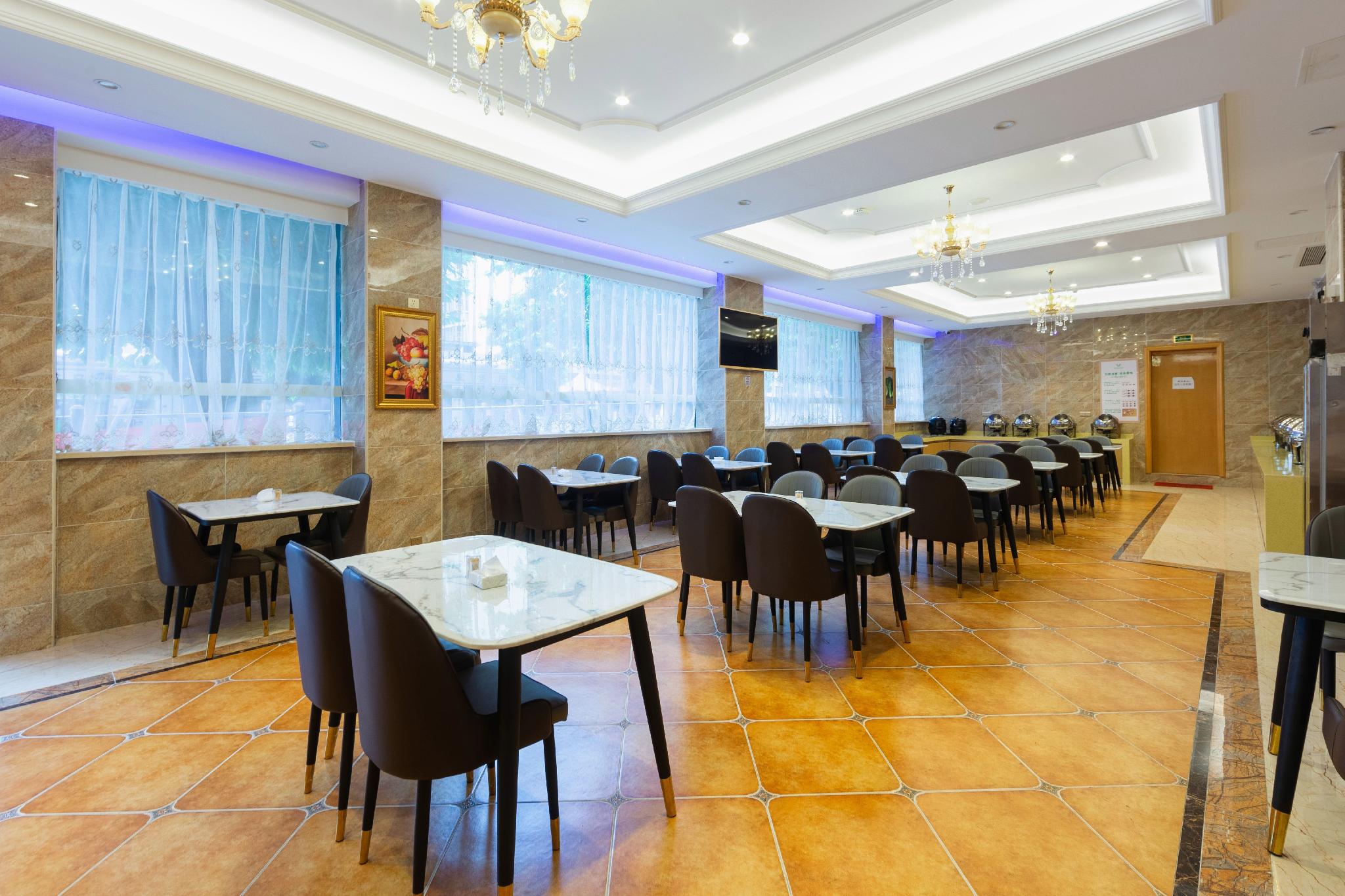 Vienna Hotel (Guangzhou Huangpu Free Trade Zone Xiayuan Subway Station) 23/38