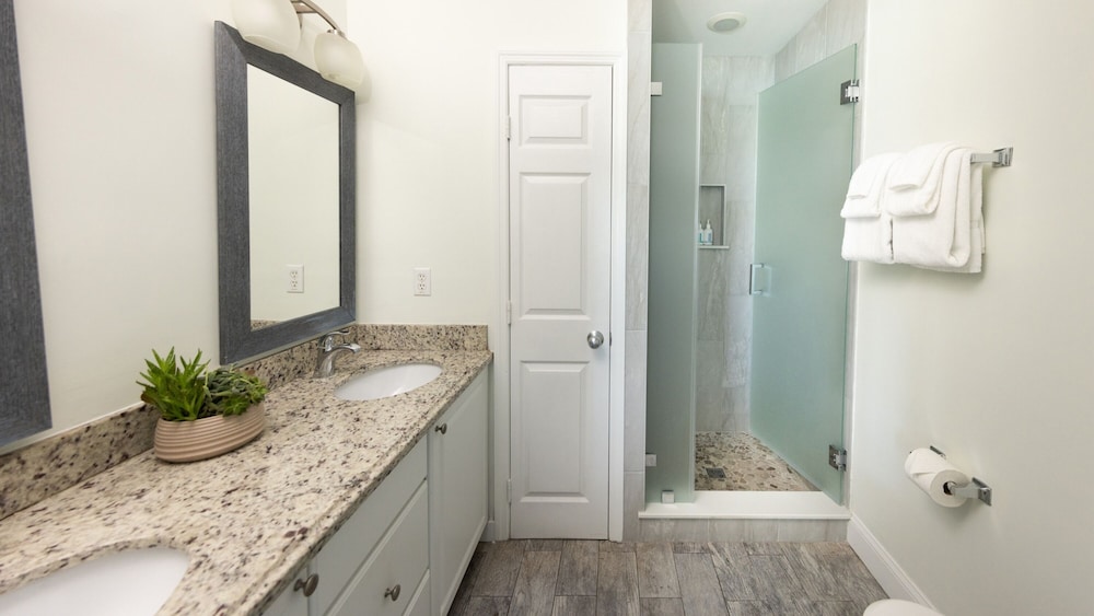 3 Bedrooms, Premium, Villa, King Bed, 3 Queen Beds, Sofa, Hawks Cay Resort 5/5