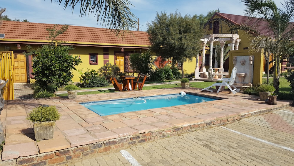 Acre Of Africa Guest Venue 41/50