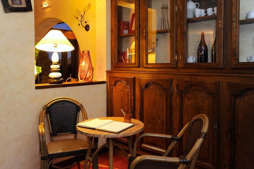 Hotel Des Grands Vins 39/62