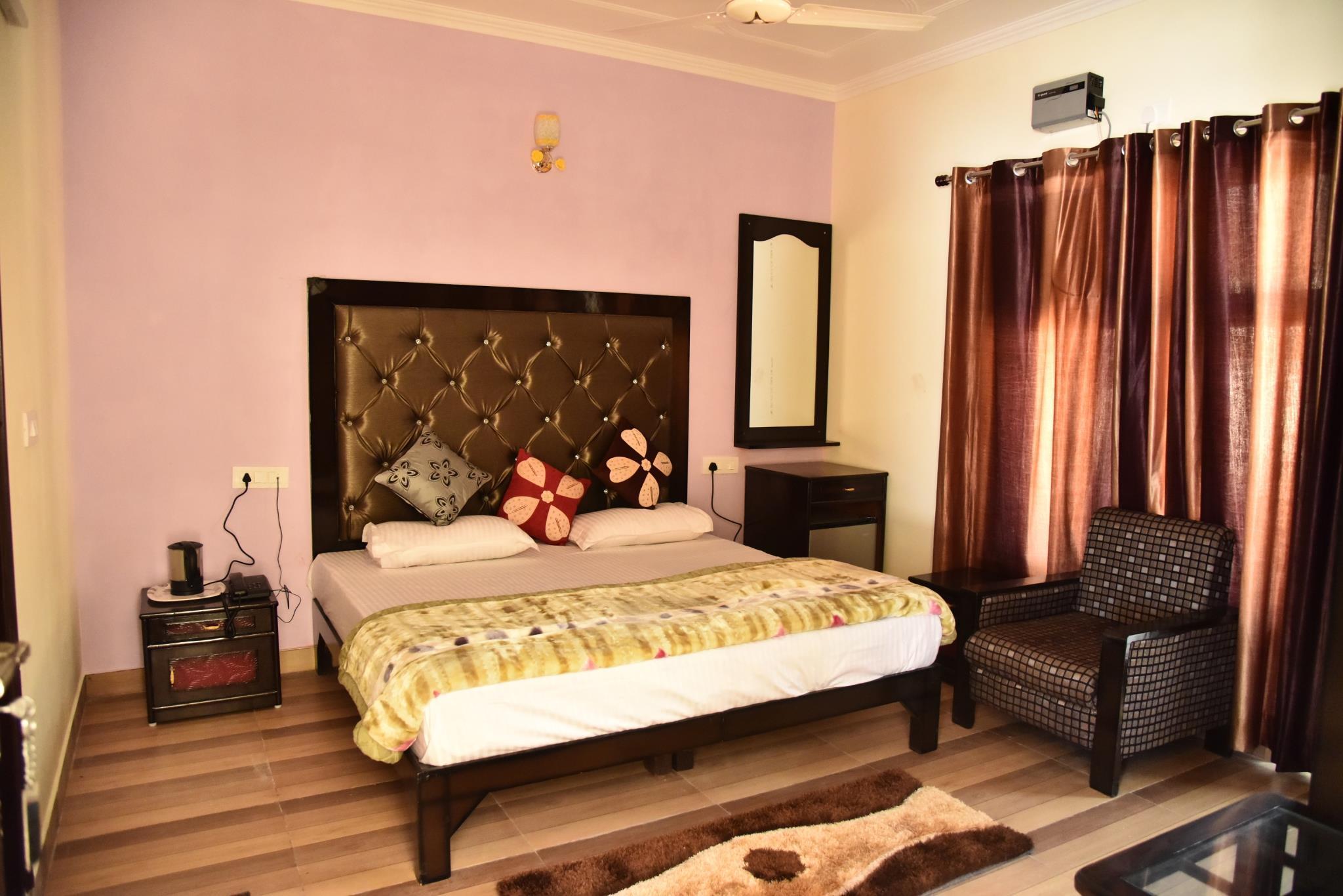 Oyo Rooms 081 Tapovan 14/46