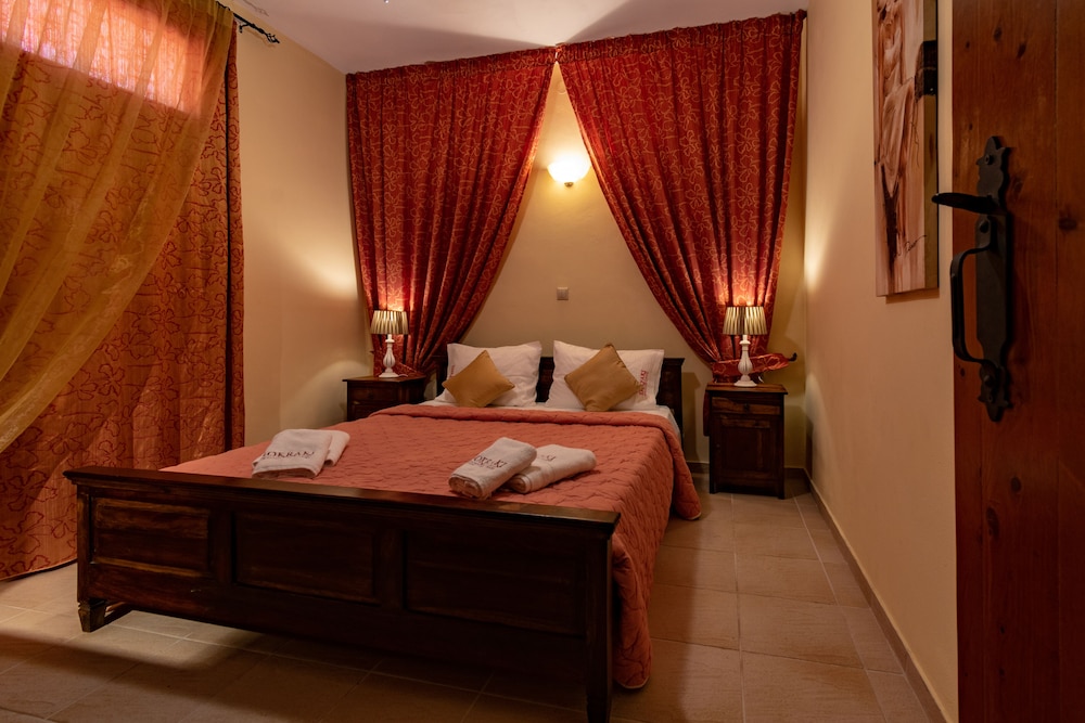 Sokraki Villas 5/50