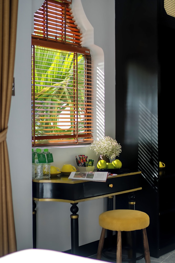 Rokas Hoi An Boutique Hotel 33/48