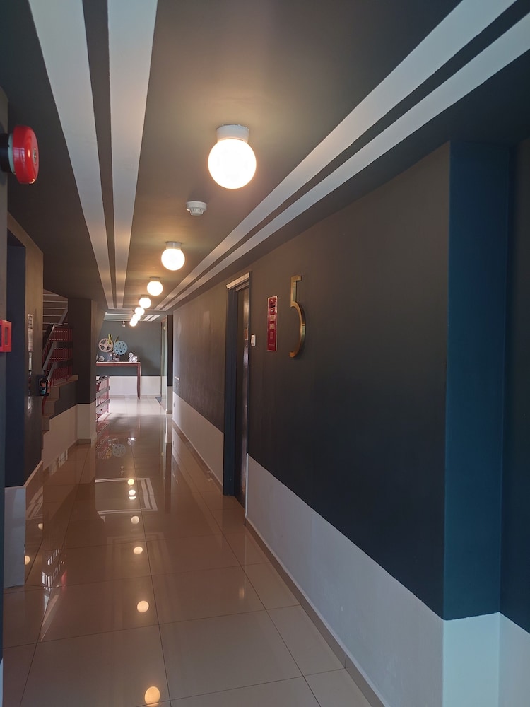 K Hotel 9/48