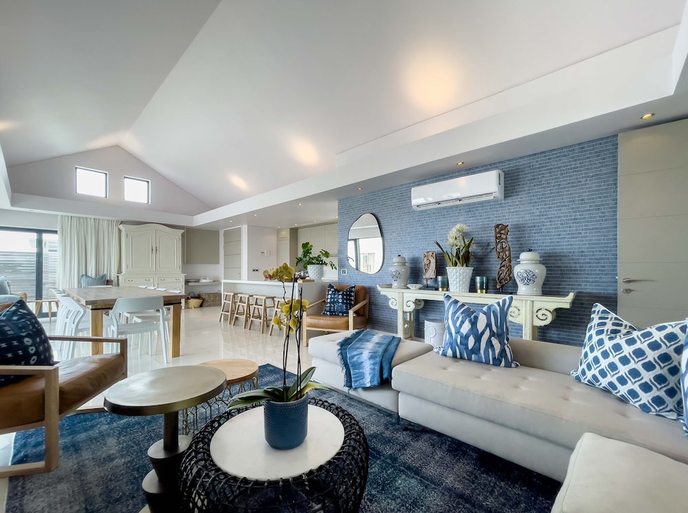 Le Paradis Penthouse Apartment 16/37