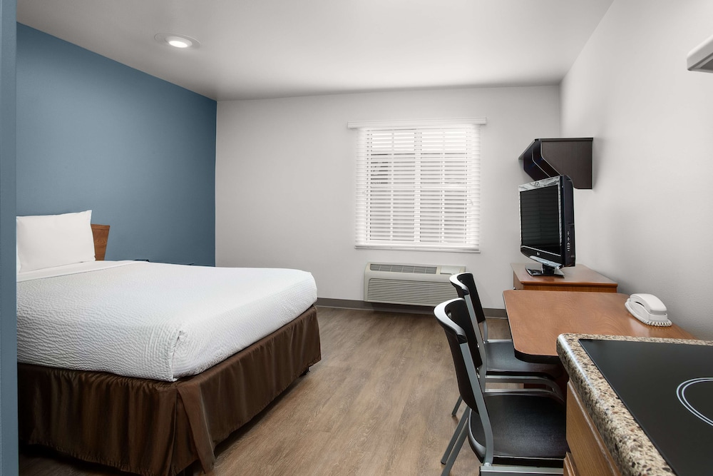 Extended Stay America - Select Suites Pensacola - Northeast 18/36