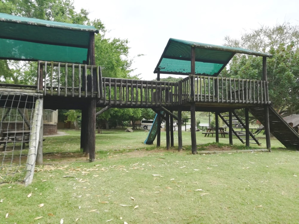 PREMIER RESORT MPONGO PRIVATE GAME RESERVE 42/50
