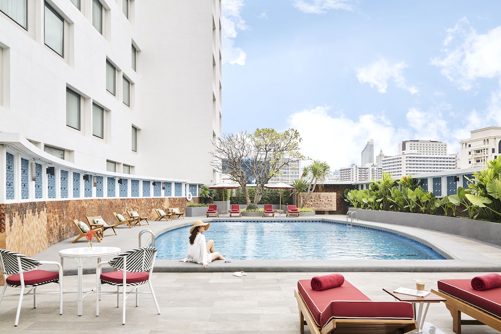 Montien Hotel Surawong Bangkok 43/48