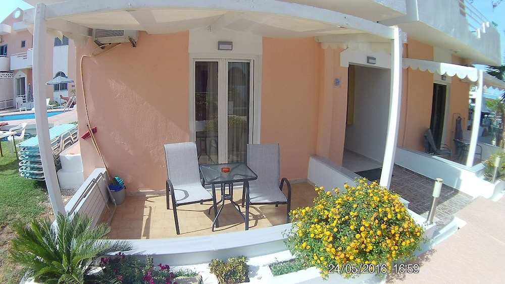 Sirena Apartments in MALEVIZI