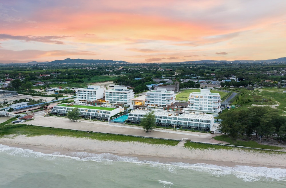 Eastin Resort Rayong 67/75
