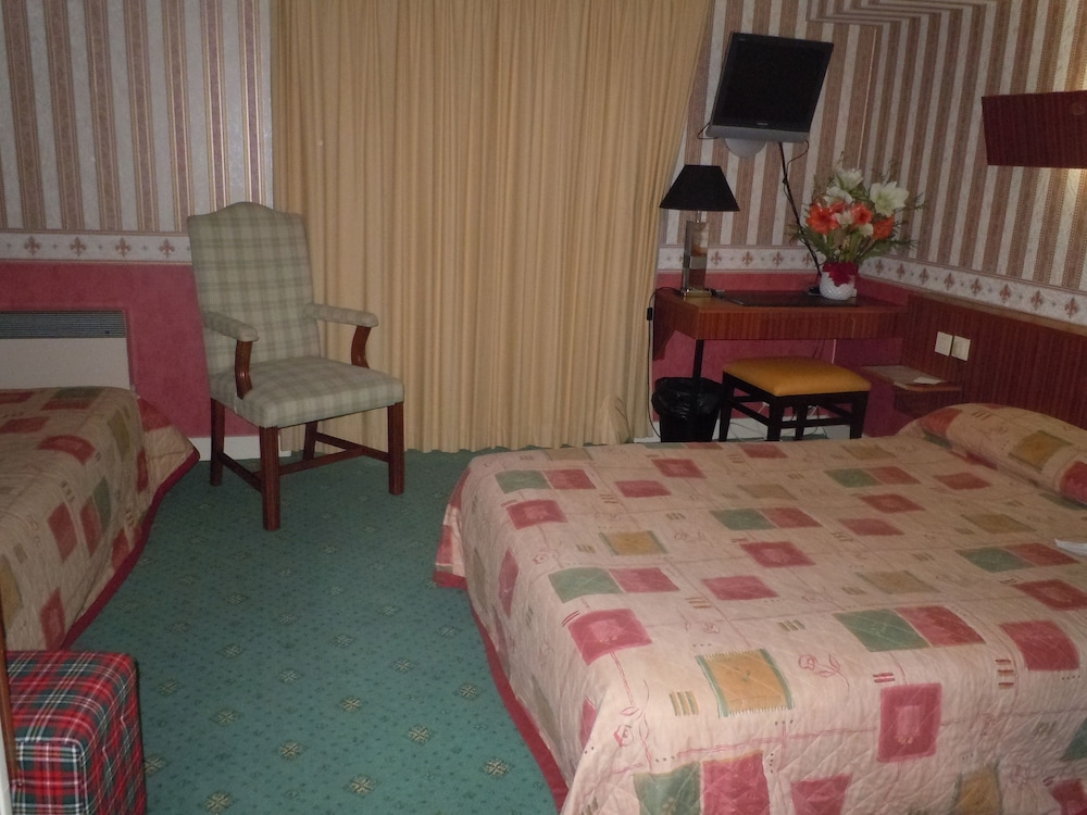HOTEL LA CROIX BLANCHE 7/31