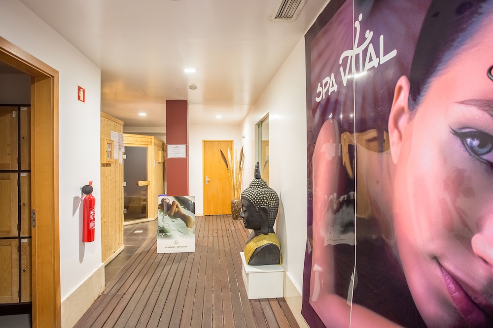 Antillia Hotel 98/127