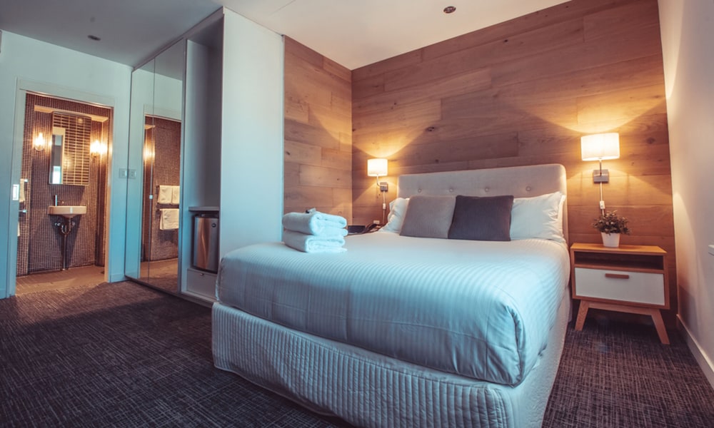 Crown Hotel Surry Hills 7/58