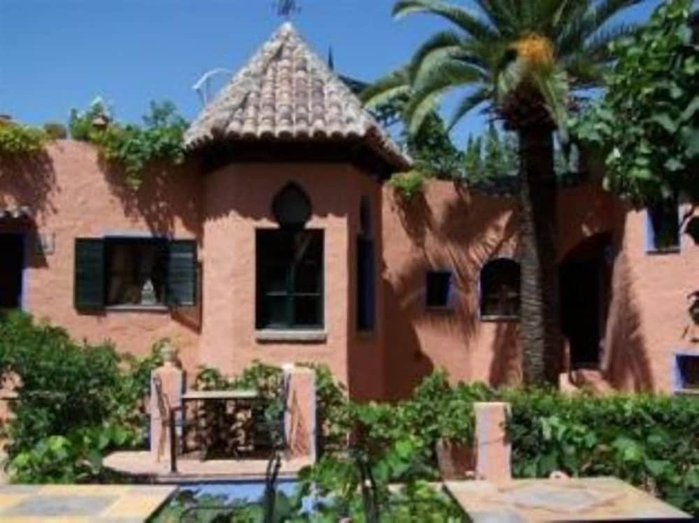 Amanhavis Hotel 2/41