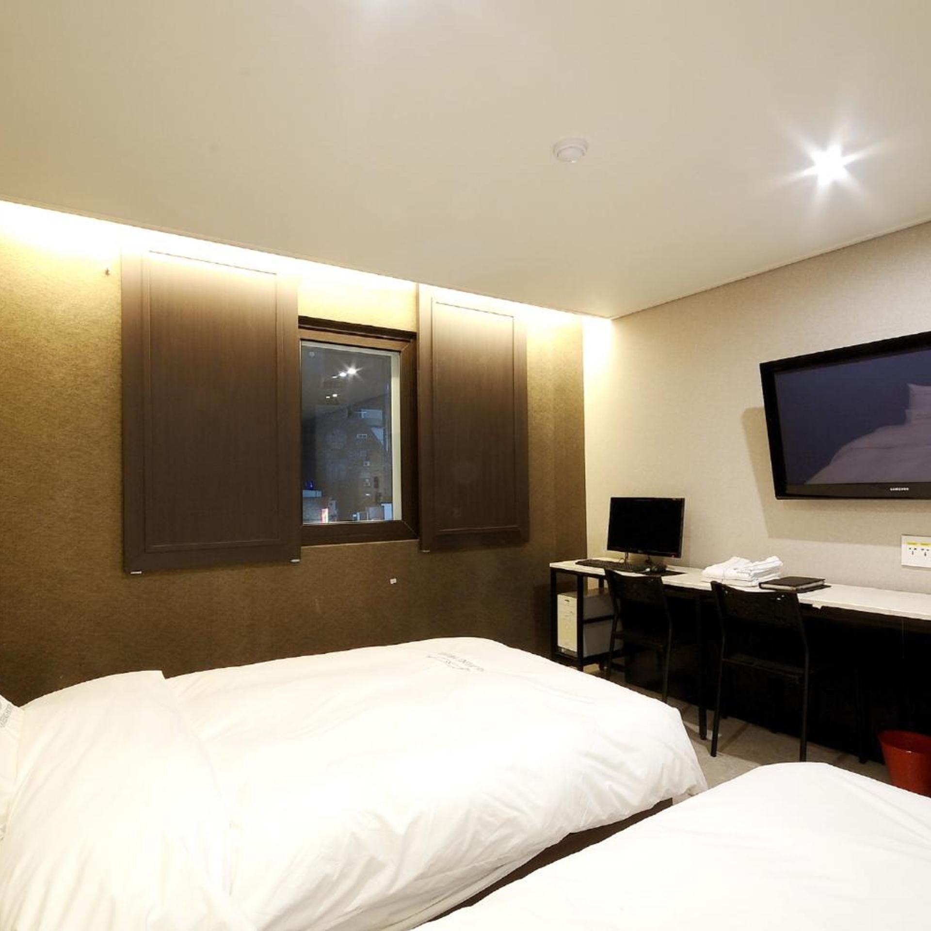 Standard, Twin Beds, No Parking