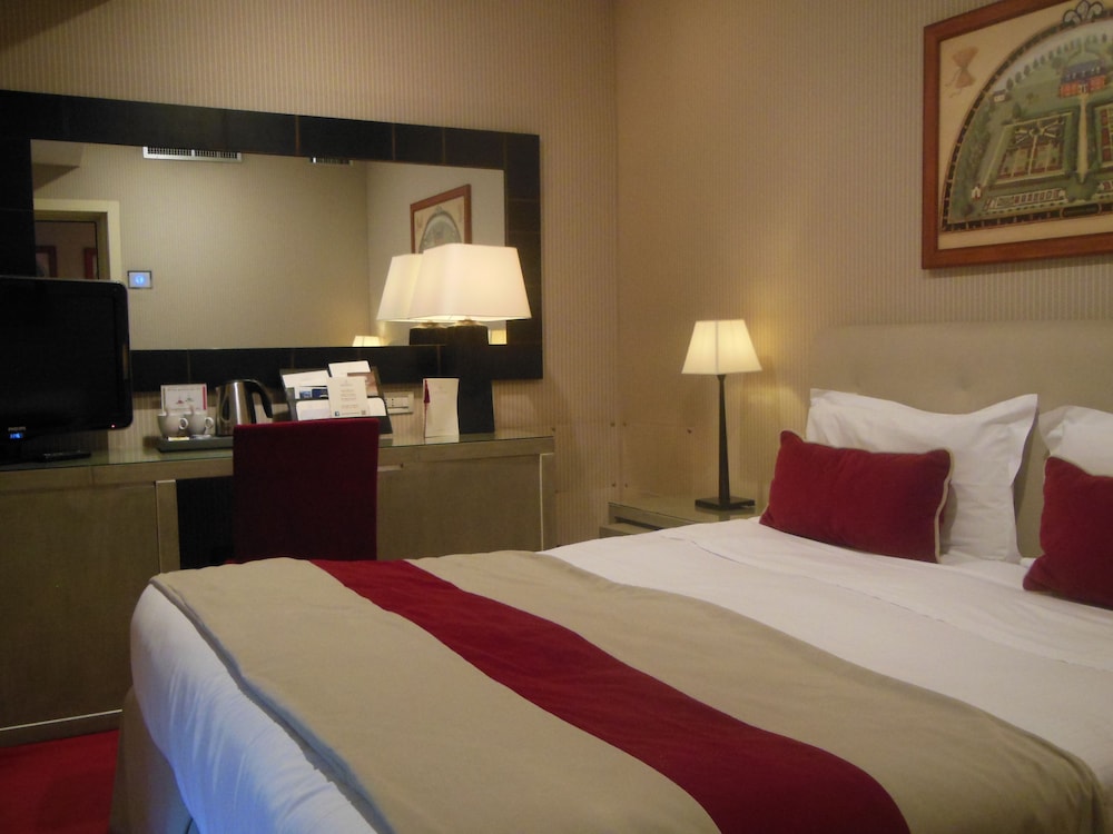 ROOM, SINGLE, DOUBLE BED