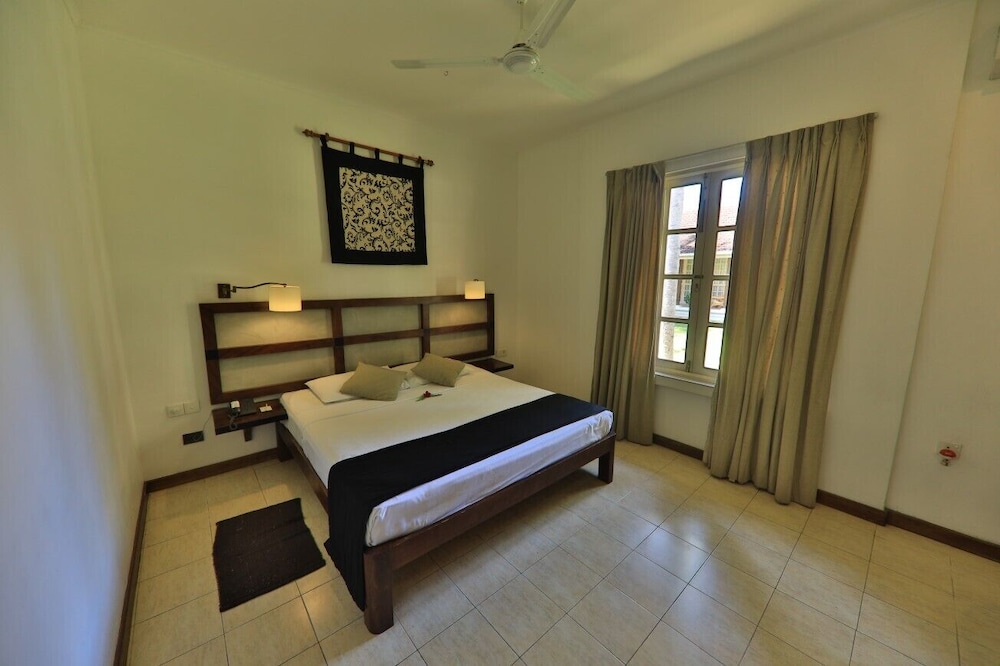 Tamarind Tree Garden Resort 18/62