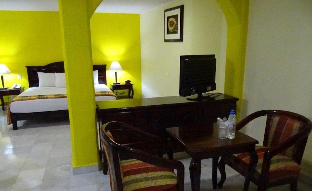 Hotel Madan Cardenas 50/51