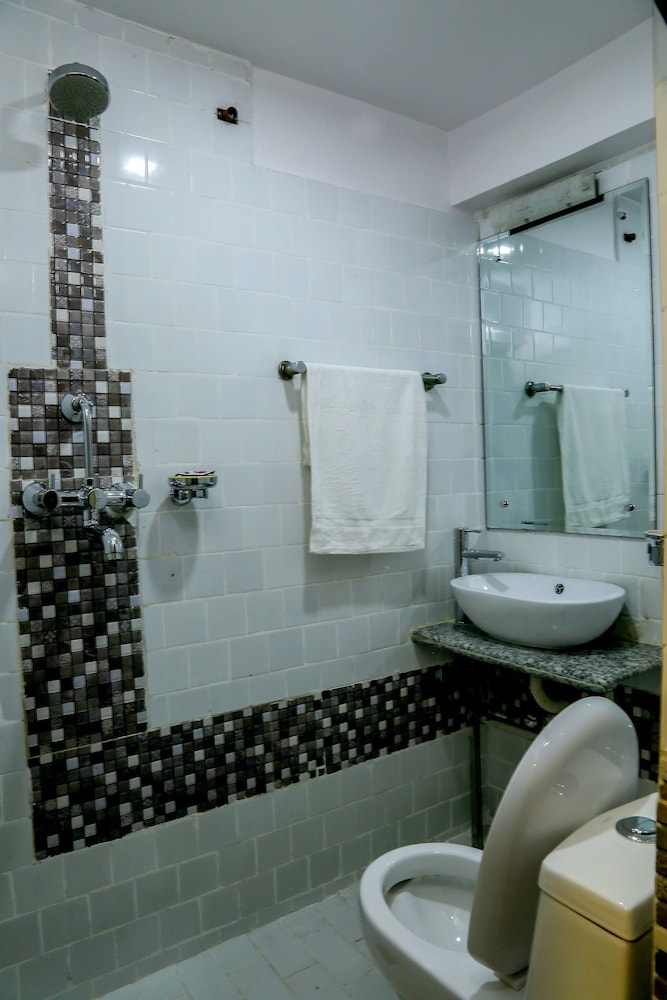 Deluxe, Triple, 3 Beds, Hill View 7/8