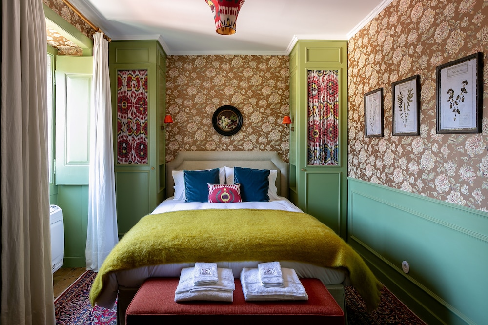 Rose Garden House by Unlock Hotels 12/43