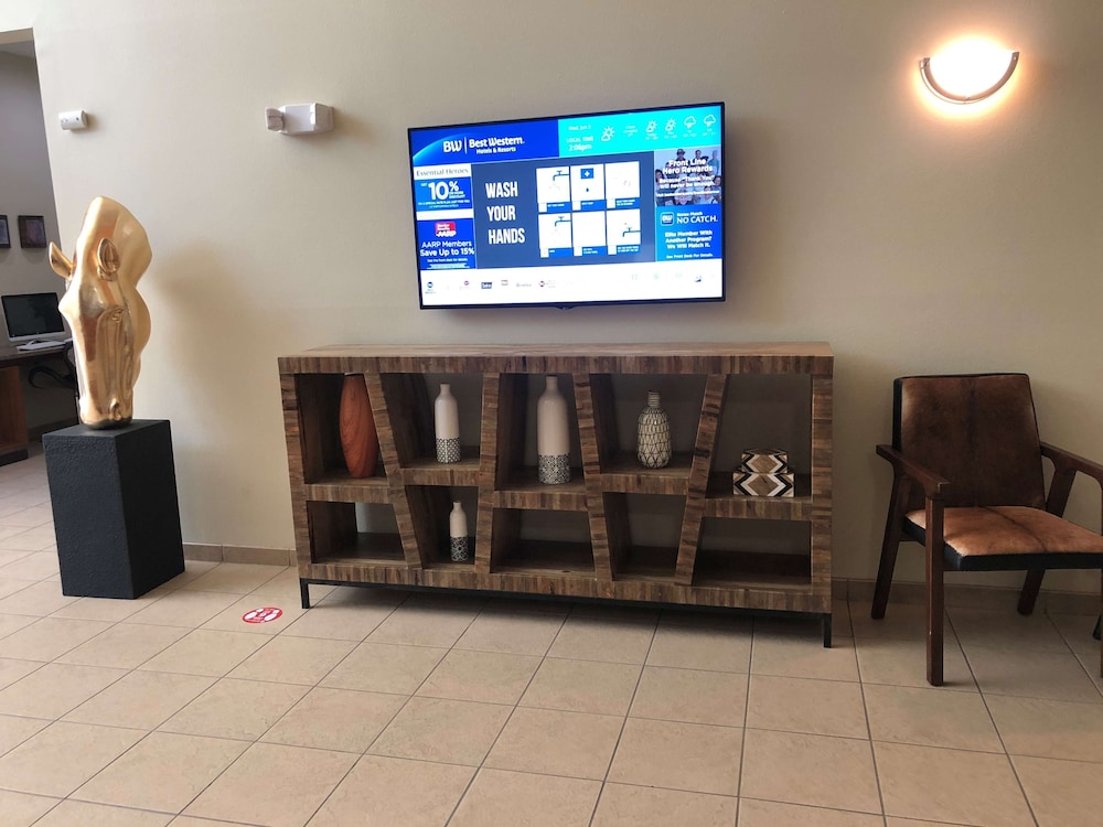 Best Western Plus Peppertree Inn At Omak 36/45
